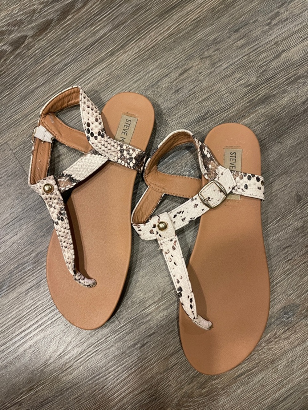 Steve Madden Tan Footbed White Snakeskin-Print T-Strap Sandals